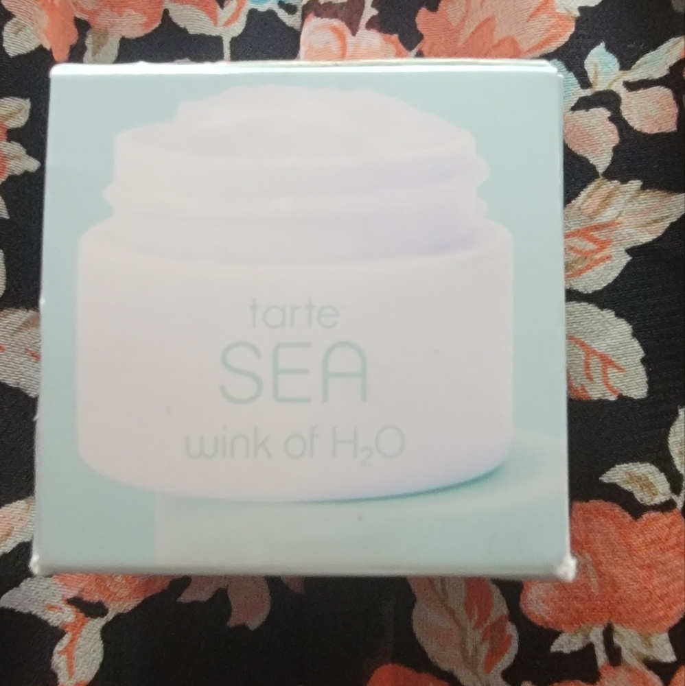 tarte cosmetics , wink of H2O bnib